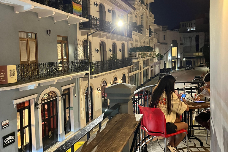 Panama City: esperienza nei bar locali — Notti a Casco ViejoPanama City: esperienza nei bar locali — notti a Casco Viejo