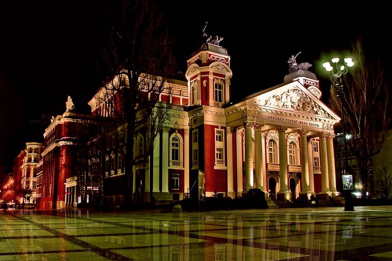 Sofia à noite: Visita panorâmica da cidade e jantar folclóricoVisita em inglês