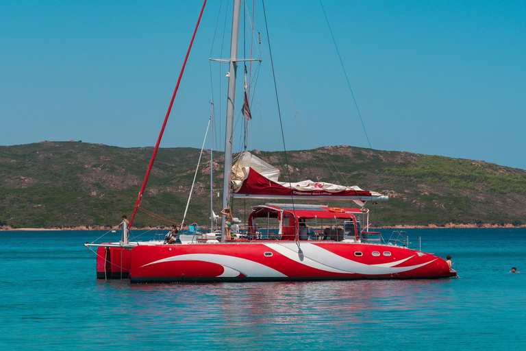 Cruising on a sailing maxi-catamaran