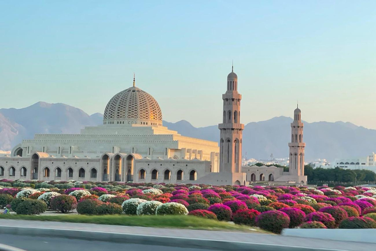 Muscat:Private Lamborghini Luxury City Tour with Local Guide Lamborghini Urus