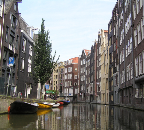 Cruises & boat tours