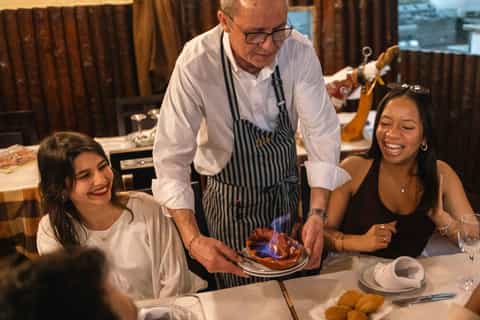 Lisbonne : dîner à Graça et visite des vins portugais dans des tascas cachées