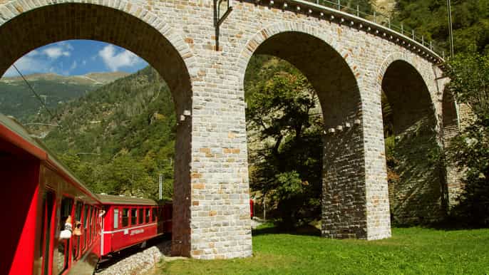 tour de un día san moritz en el bernina desde milán