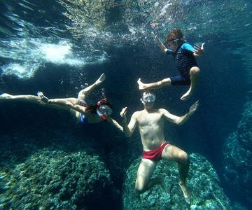 Split: Blå lagunen & 3 ö-kryssning med vin & snorkling