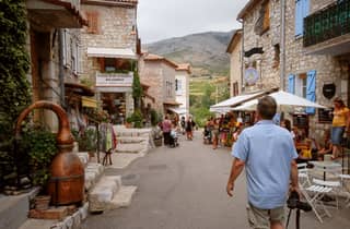 Grasse, Tourrettes-Sur-Loup & Gourdon: Tagestour mit Weinprobe