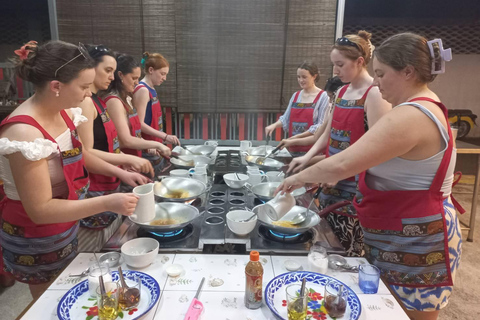 Chiang Mai : Small Group Thai Cooking class with market tourJoin a small group in English