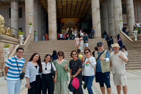 Cebu: 2 Days 1 Night City and Moalboal Tour Package