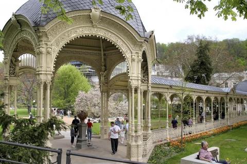 Karlovy Vary & Marianske Lazne Tour from Prague with Lunch