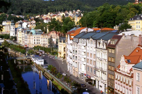 Da Praga: tour a Karlovy Vary e Mariánské Lázně con pranzoKarlovy Vary e Marianske Lazne: tour con pranzo da Praga