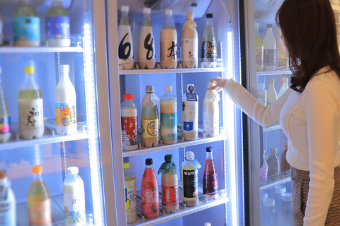Seoul: Unlimited Makgeolli Tasting Experience in Myeongdong