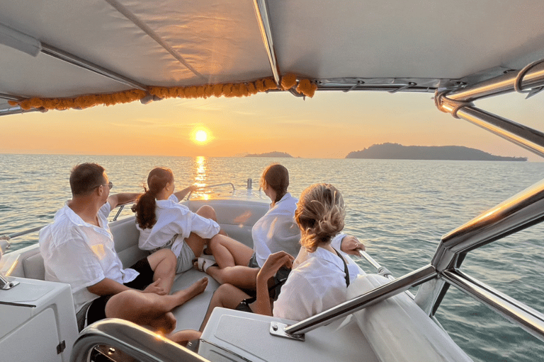 Phuket: Sunrise Cruise At Khai IslandsSunrise 4 Islands at Khai Islans by speedboat from phuket