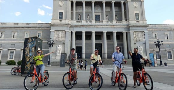 Madrid: Geführte Tour mit dem Fahrrad oder E-Bike mit ortskundigem Guide