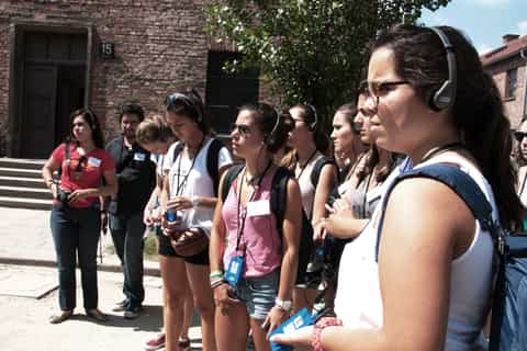 Krakow: Auschwitz-Birkenau Guided Tour Pickup/Lunch Options