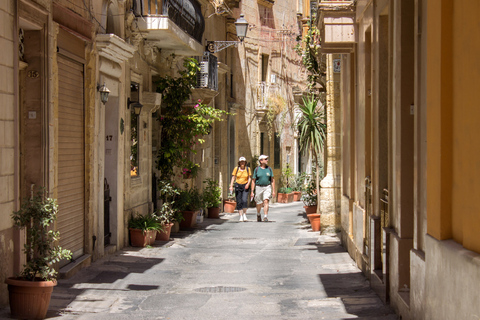 Malta: Viaggio in autobus d&#039;epoca attraverso le tre città