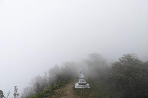 Trektocht Nationaal Park Bach Ma vanuit Hue/Da Nang/Hoi AnVan Hoi An / Da Nang - Kleine groep