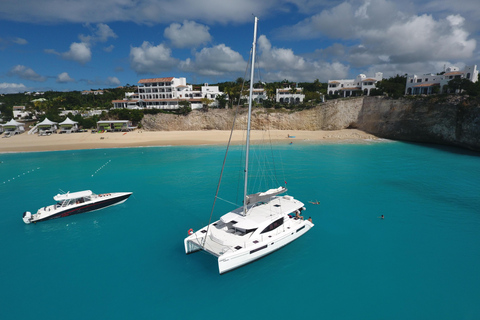 St Maarten: Luxury Catamaran Full-Day Group Charter Clothing- Optional/Nude Luxury Catamaran Full-Day Charter