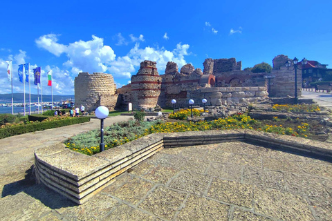 From Varna: Nessebar Day Trip with Optional Wine Tasting
