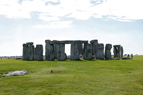 From London: Windsor, Oxford & Stonehenge Full-Day Trip Tour in Spanish with Entrance Fees included