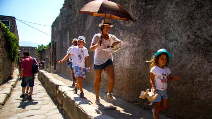 pompeii amalfi coast fullday tour from naples