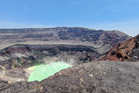 Santa Ana: Private Volcano Hike and Lunch with Lake View
