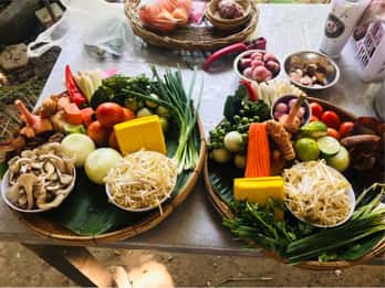 Krabi: Authentischer Thai-Kochkurs & Tour durch den Thai-Kräutergarten