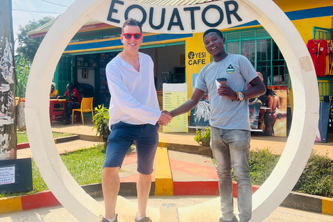 Kampala: Half-Day Equator Tour with Pickup and Lunch