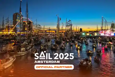 Amsterdam: SAIL Avondvaart met vuurwerk en bubbels