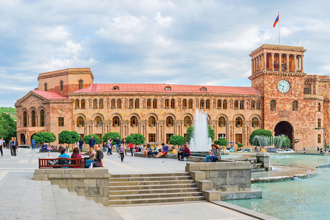 Yerevan: City Sightseeing Bus Tour
