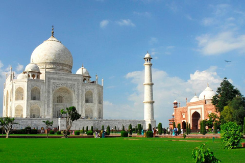 Agra: Wycieczka z przewodnikiem z biletem wstępu do Taj Mahal i transferem do hotelu