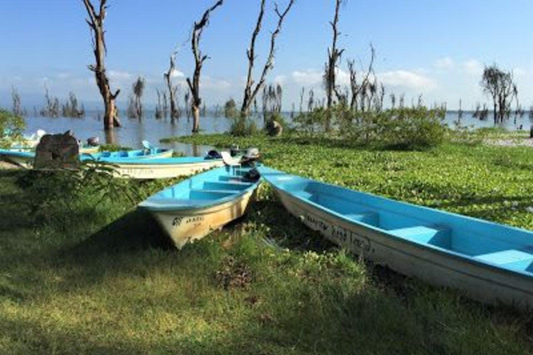 Excursión de 2 días al Lago Nakuru, la Puerta del Infierno y el Lago Naivasha