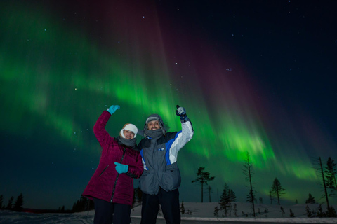 Rovaniemi: Aurora Hunt with 95% Success Rate, 4 people group Rovaniemi: Aurora Hunt with 95% Success Rate, PRIVATE