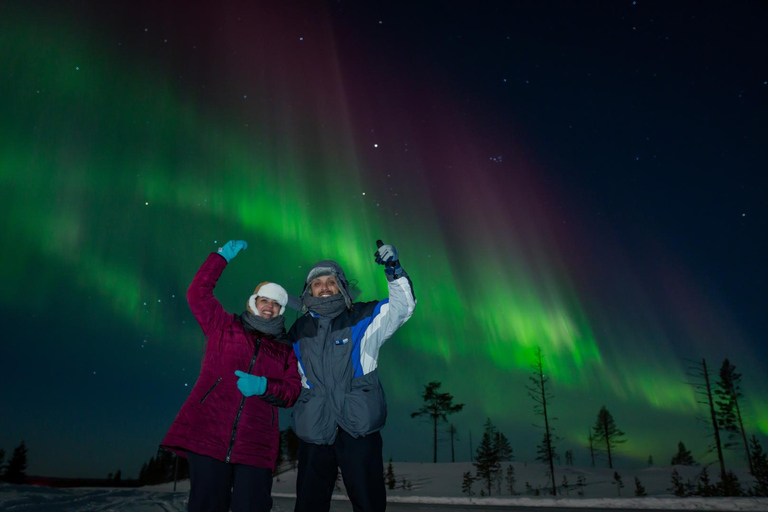 Rovaniemi: Aurora Hunt with 95% Success Rate, 4 people group Rovaniemi: Aurora Hunt with 95% Success Rate, PRIVATE