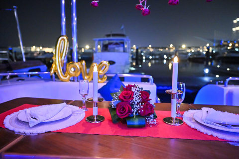 Romantic Dinner on Private Yacht Romantic Dinner on Private Yacht - 2 hours