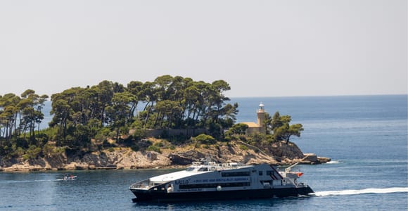 Korčula: Malerische Fahrt mit der Fähre zwischen Korčula und Dubrovnik