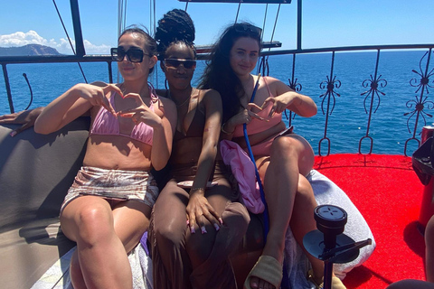 Alanya: 2 Concepts Boat Tour – Party or Relax Cruise Pirate Party Boat WITHOUT Hotel Transfer