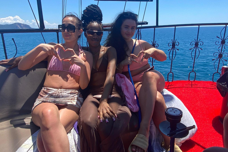 Alanya: 2 Concepts Boat Tour – Party or Relax Cruise Pirate Party Boat WITHOUT Hotel Transfer