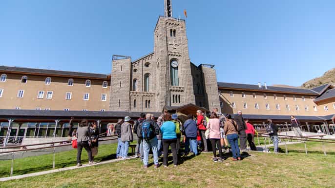 depuis barcelone visite des pyrénées en petit groupe