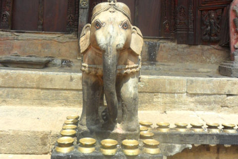 Kathmandu: Heritage Trail 2 Days Tour