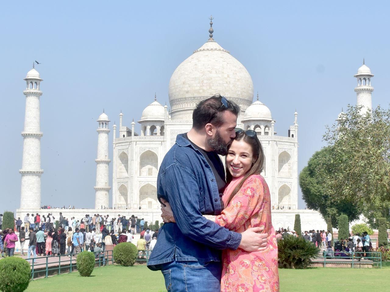 Von Delhi: Taj Mahal bei Sonnenaufgang und Agra – geführte Tour mit dem Auto
