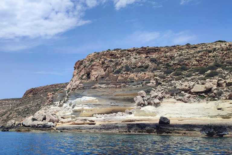 Lampedusa: Luna Celeste Boat Tour with Lunch