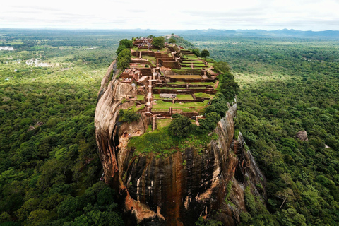 From Anuradhapura: Sigiriya Rock & Dambulla Cave & Drop-off