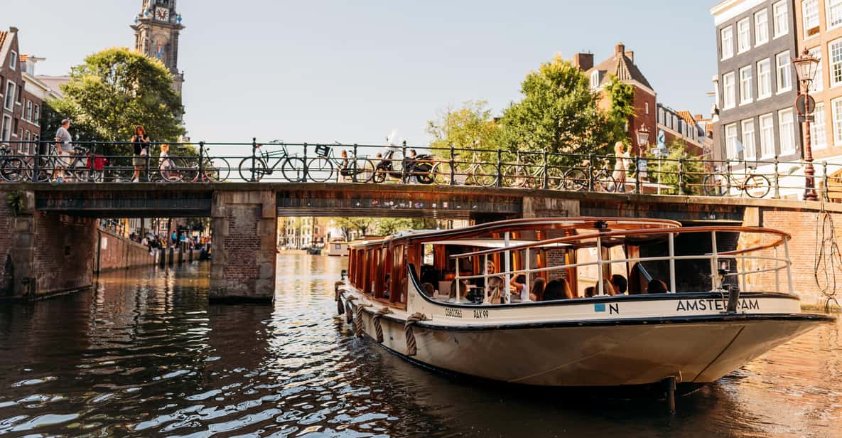Afbeelding 3 van Amsterdam: luxe grachtenrondvaart met onbeperkte drankjes en hapjes