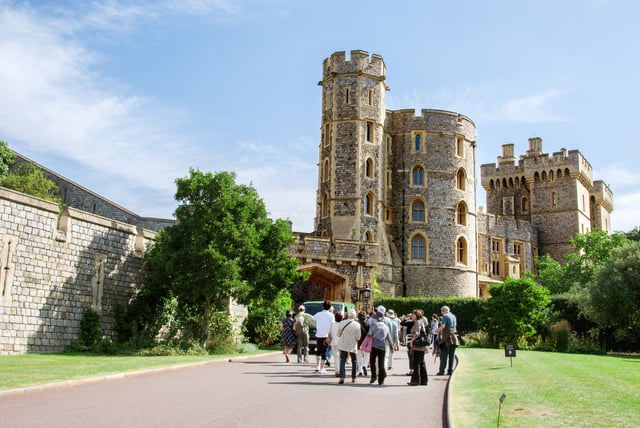 Da Londra: Escursione di un giorno al Castello di Windsor, Bath e Stonehenge