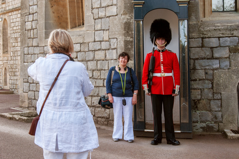 From London: Windsor Castle, Bath, and Stonehenge Day Trip