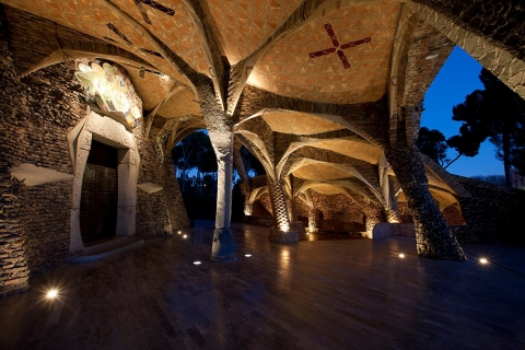 Gaudí Krypta in Colònia Güell mit Audioguide