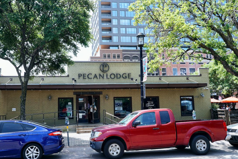 Dallas: 2 or 4-Hour Food & History Tour by Golf Cart Dallas: 4-Hour Food and History Tour by Golf Cart