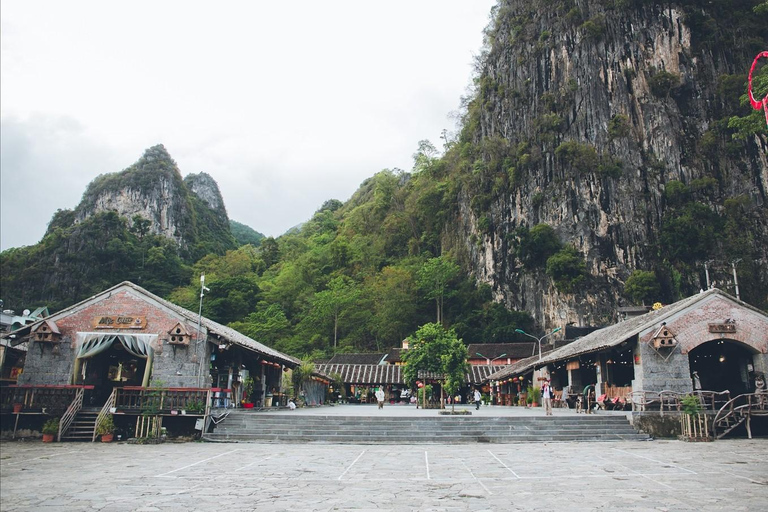 Ha Giang Loop - Na Hang Lake Boat trip 4 Days Motorbike tour Easy Rider