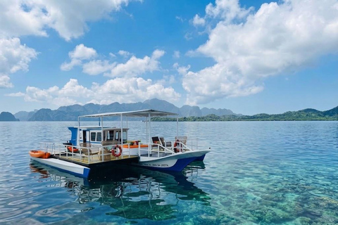 Coron Island: Coastal Trimaran Tour