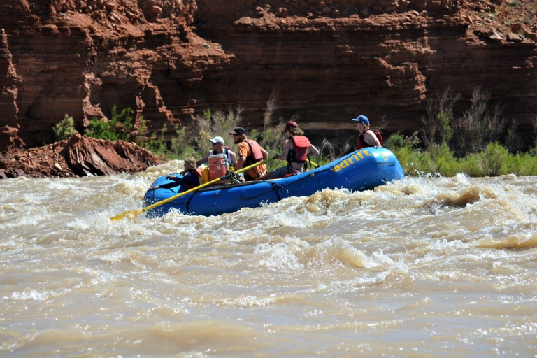 Colorado River Rafting: middaghalve dag bij Fisher Towers