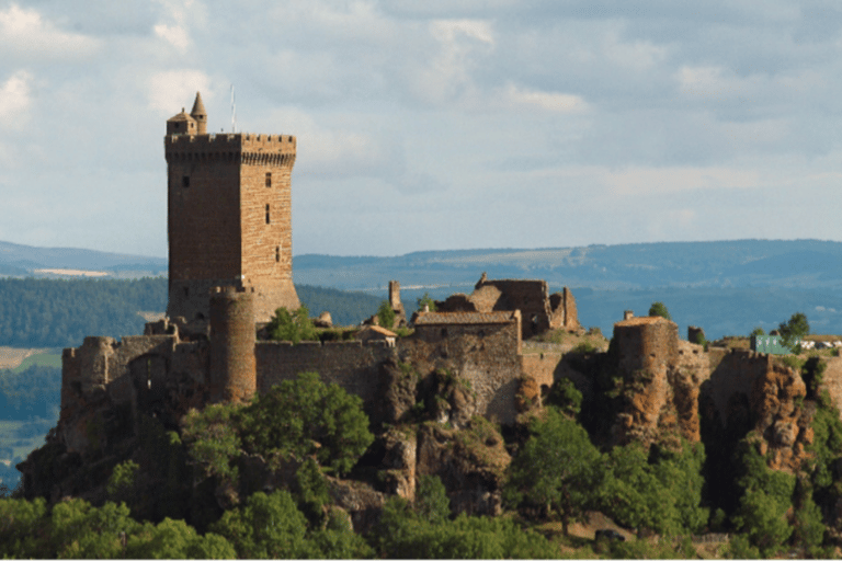 From Lyon: Le Puy-en-Velay Mountains and Fortress Day Trip